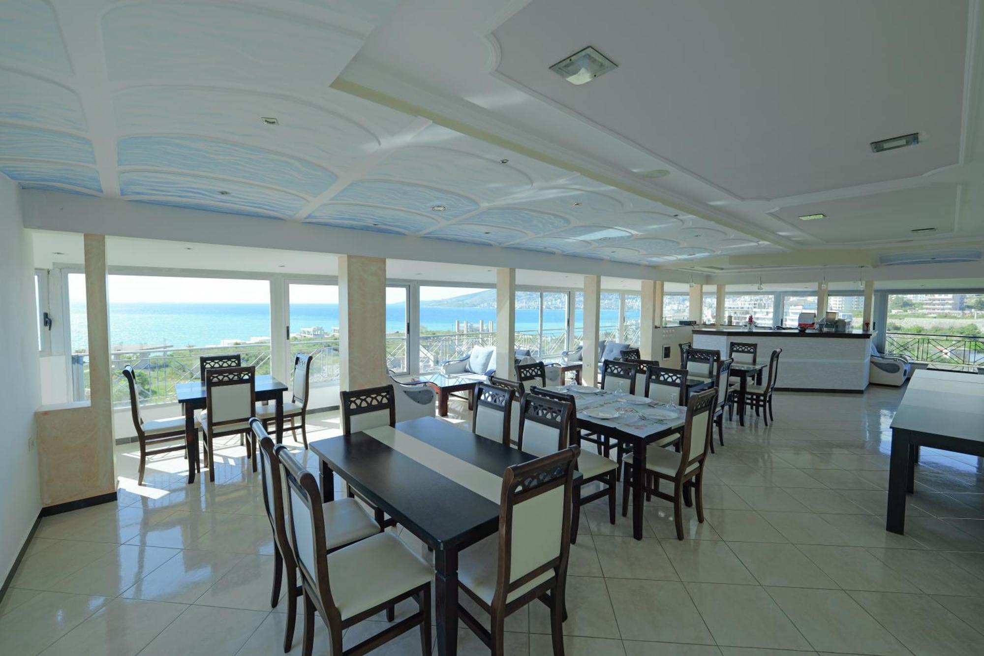 Hotel Holiday Sarande Exterior photo