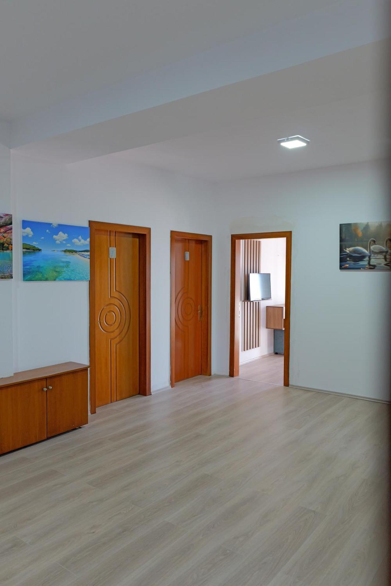Hotel Holiday Sarande Exterior photo