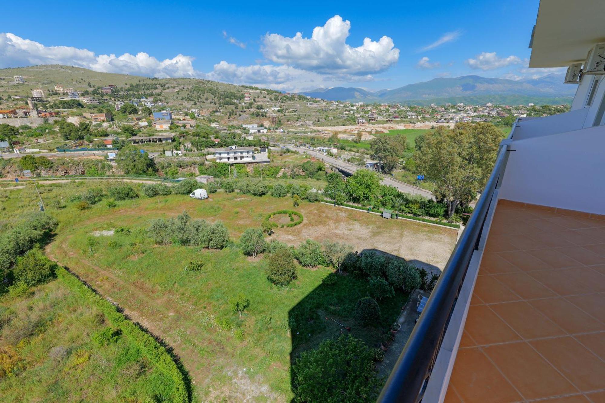 Hotel Holiday Sarande Exterior photo