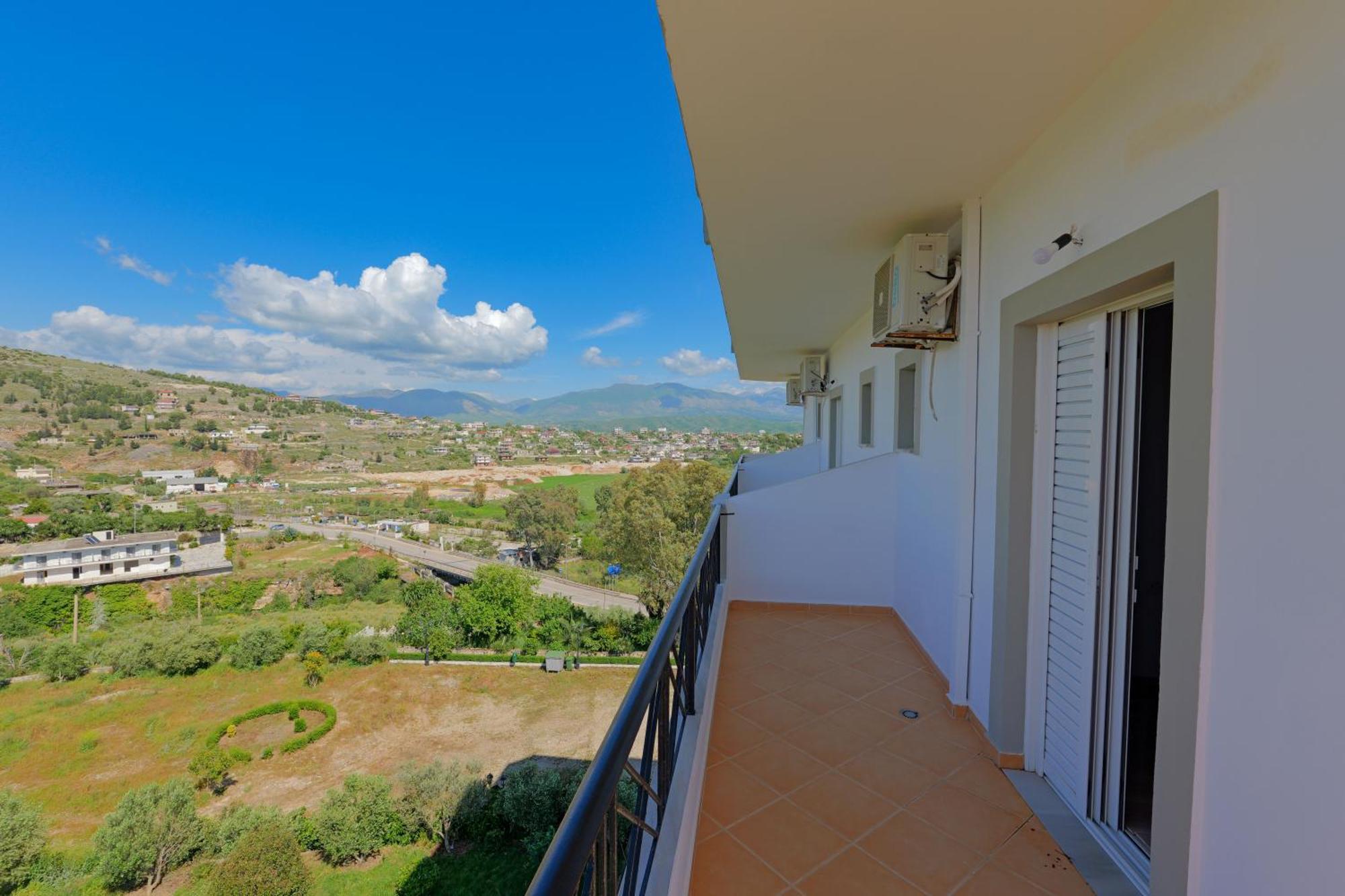 Hotel Holiday Sarande Exterior photo